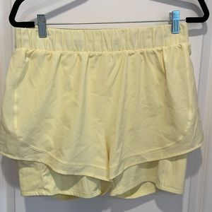 Calia Double Lined Shorts Size Medium in Yellow